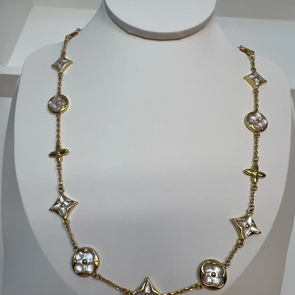 NMP35 High-end Genuine 3D NUDE Mother of Pearl 18K Yellow Gold Pl Long Necklace